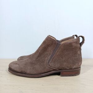 L.L. Bean Brown Leather Chelsea Ankle Boots‎ 521
